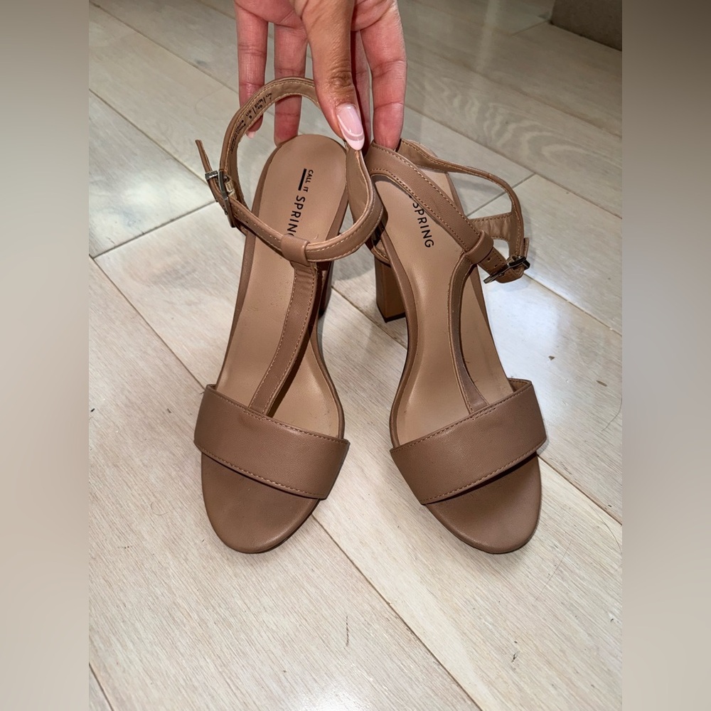 Women's Tan Sandals Heels size 9